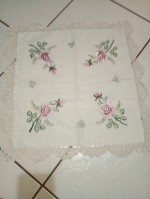 Бродирана калъфка Рози Екрю 